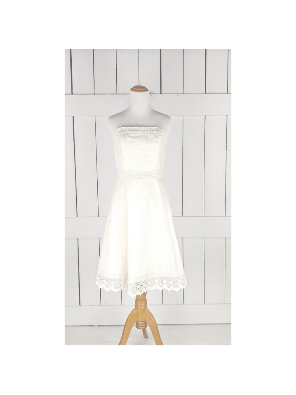 White House Black Market ivory cotton embroidered crochet lace strapless dress 6